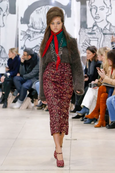 Look 38